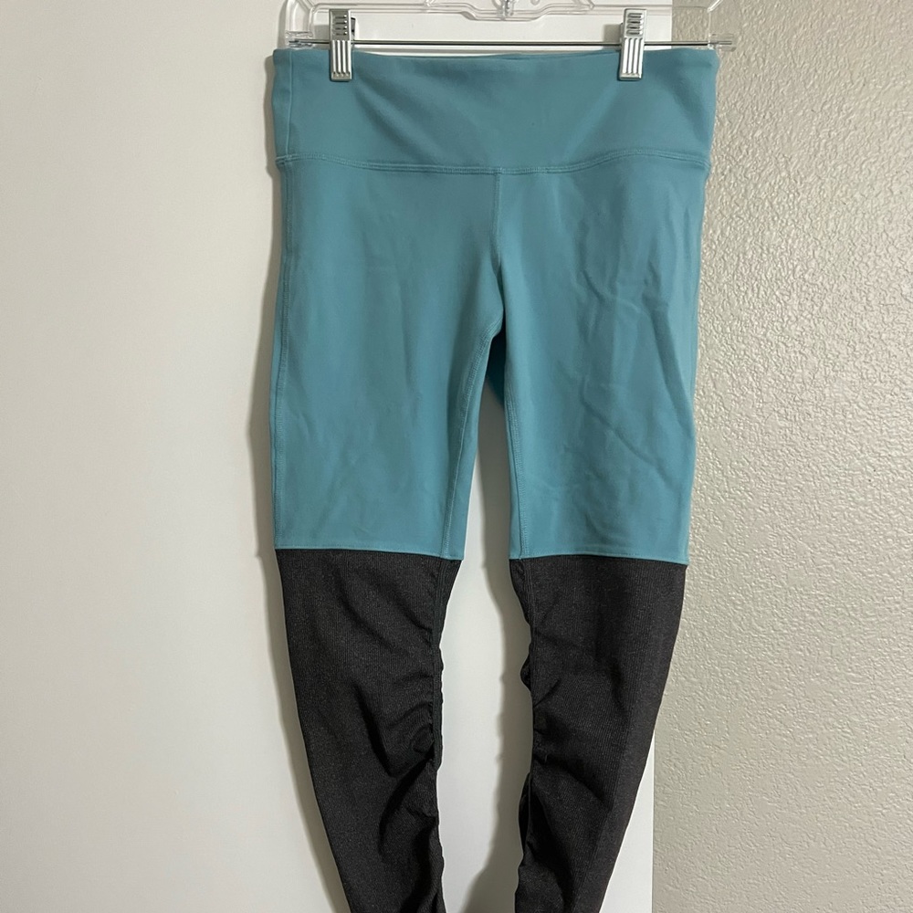 Alo yoga/bar leggings size medium